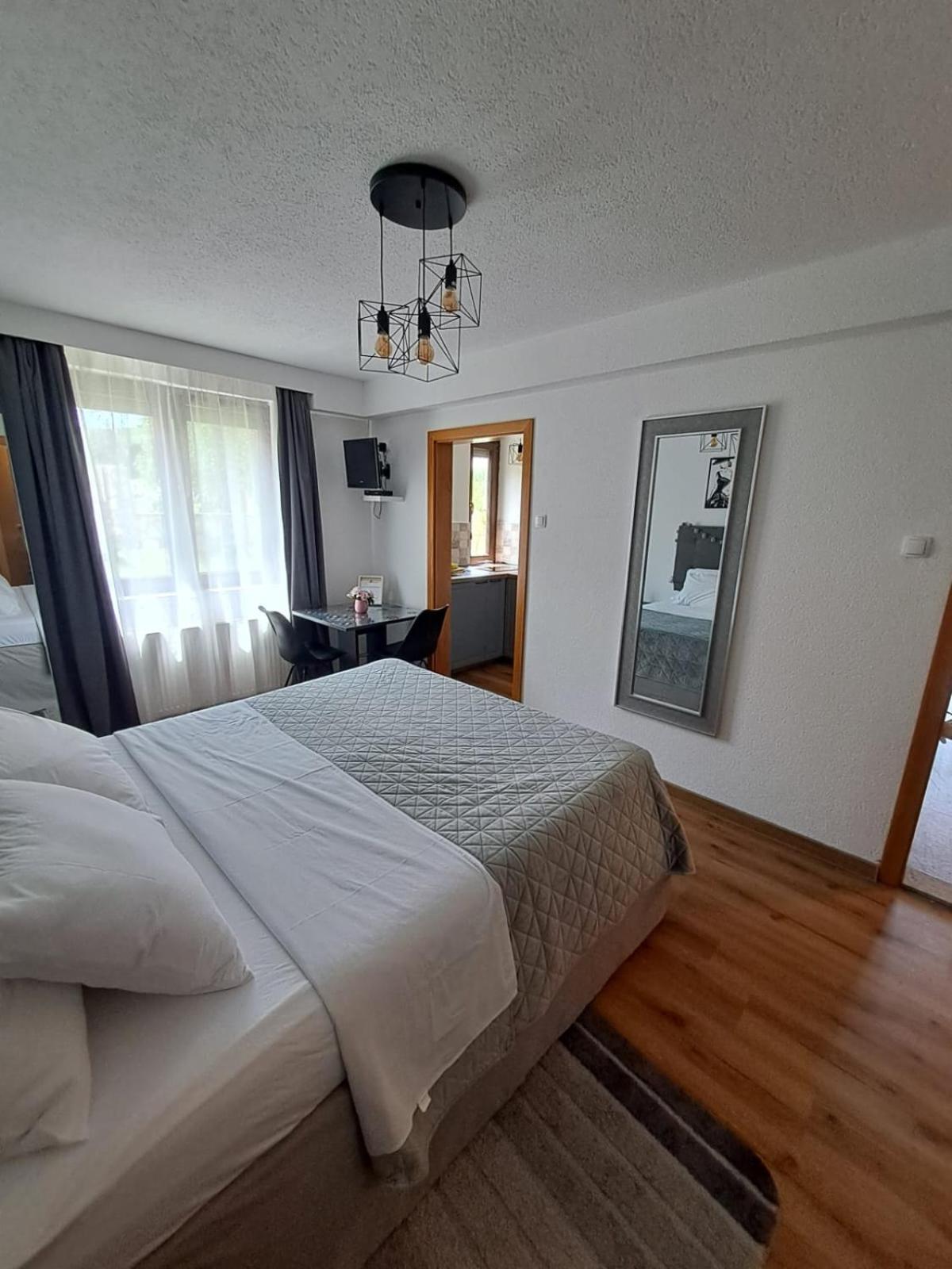 Tomljanovic Hotel Plitvička Jezera Екстериор снимка